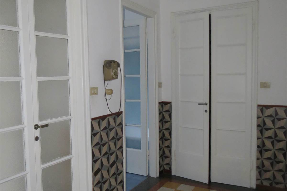 BILOCALE COMPLETAMENTE ARREDATO A VARESE