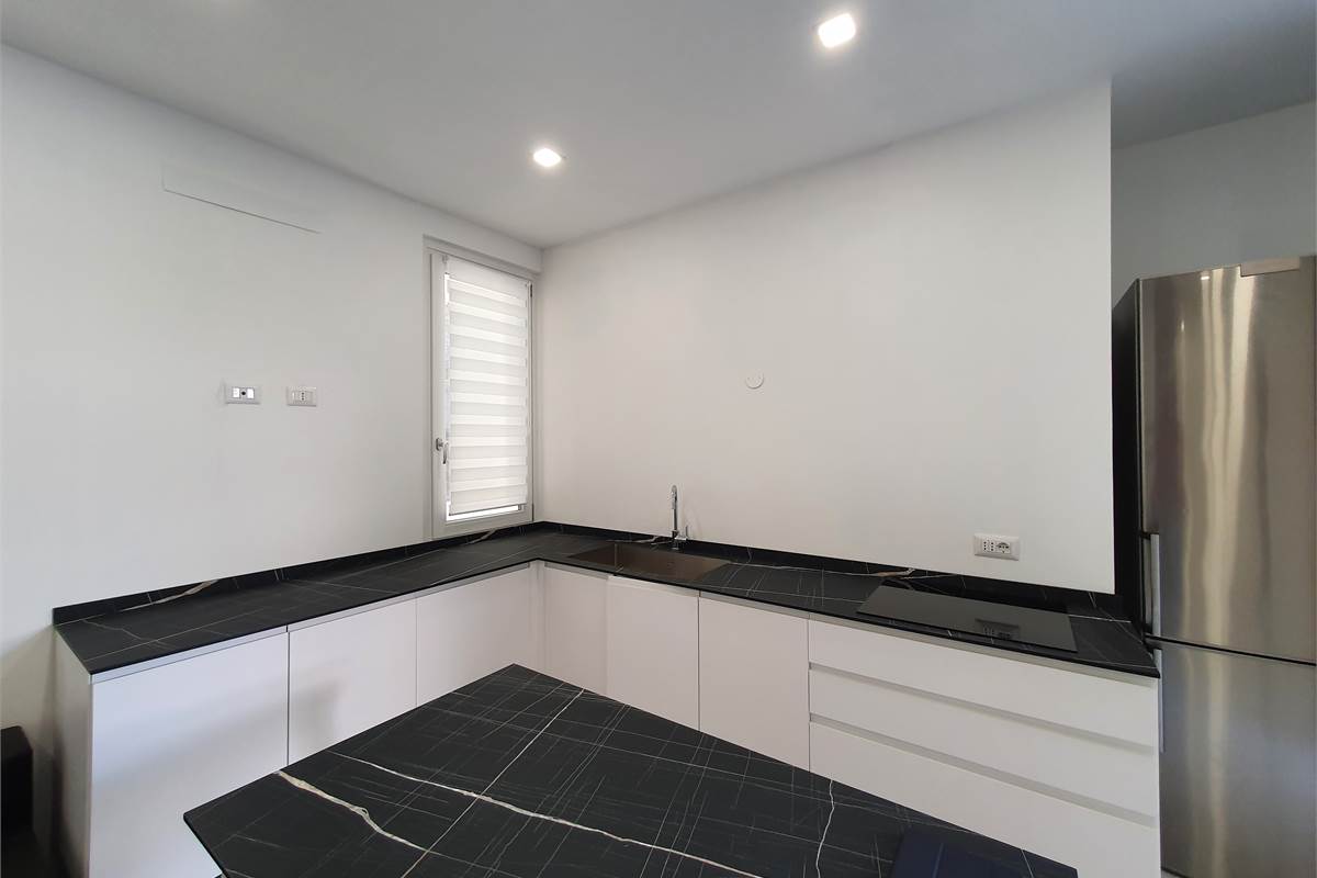 SPLENDIDO BILOCALE ARREDATO A NUOVO