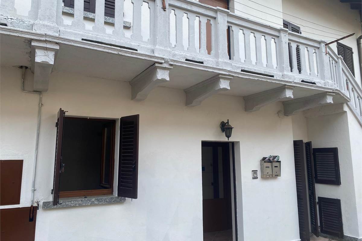 GRAZIOSO BILOCALE A GURONE