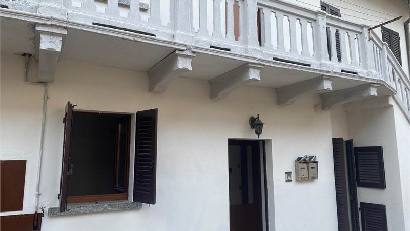 GRAZIOSO BILOCALE A GURONE