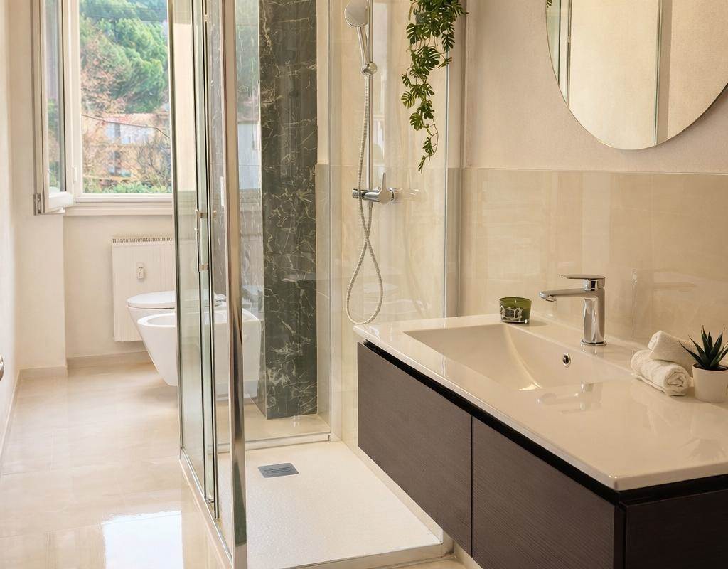 OTTIMO BILOCALE CON BALCONE E BOX