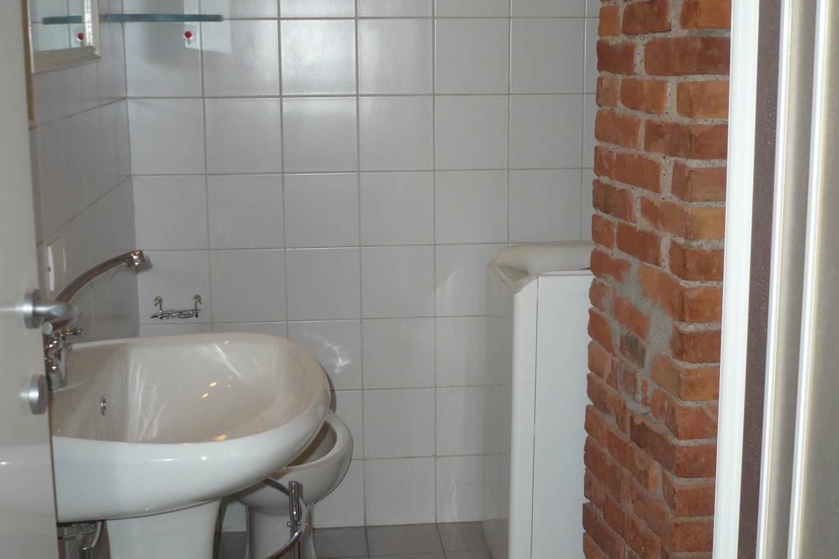 ACCOGLIENTE MONOLOCALE ARREDATO CON TERRAZZO