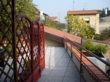 ACCOGLIENTE MONOLOCALE ARREDATO CON TERRAZZO