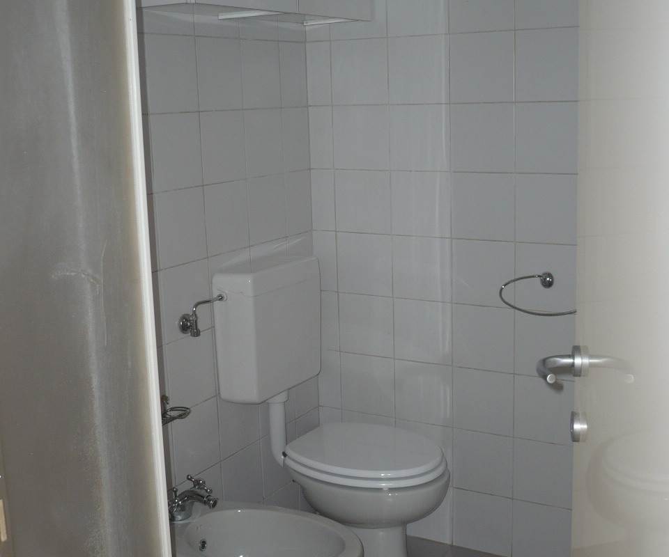 ACCOGLIENTE MONOLOCALE ARREDATO CON TERRAZZO