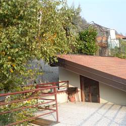 ACCOGLIENTE MONOLOCALE ARREDATO CON TERRAZZO