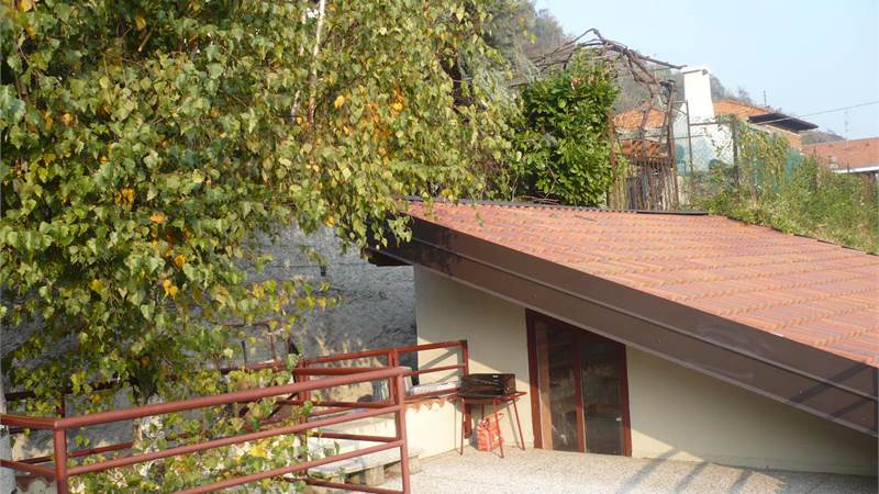 ACCOGLIENTE MONOLOCALE ARREDATO CON TERRAZZO