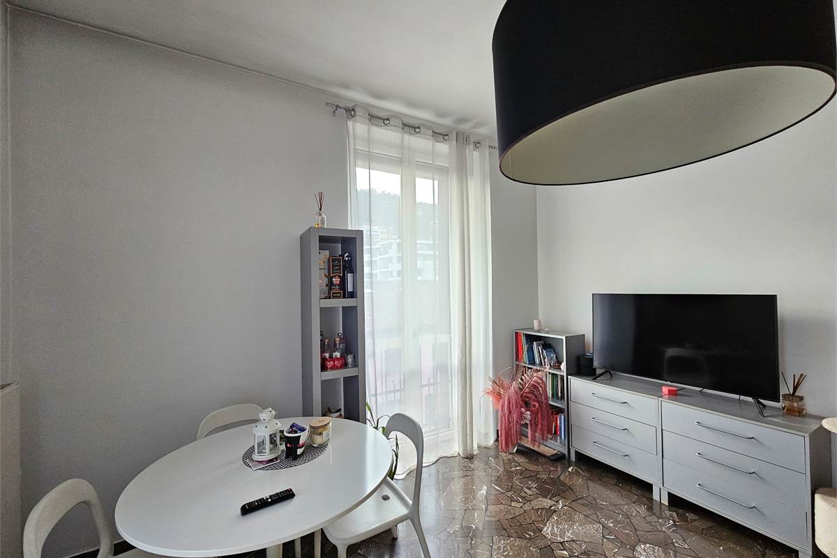 SPLENDIDO BILOCALE CON VISTA LAGO