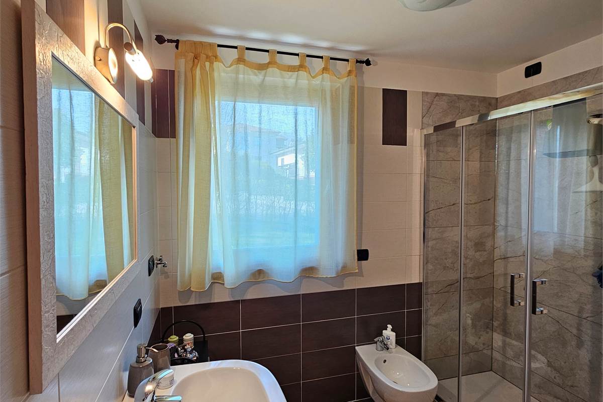 OTTIMO TRILOCALE CON GIARDINO