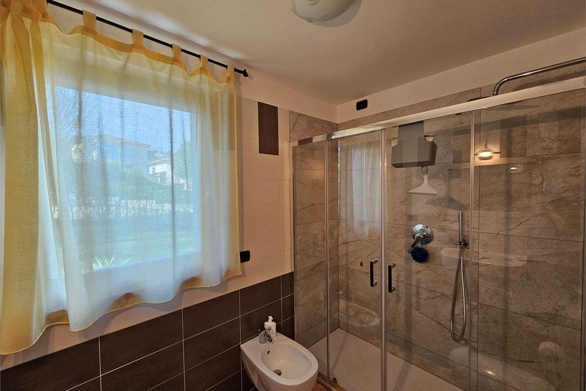 OTTIMO TRILOCALE CON GIARDINO