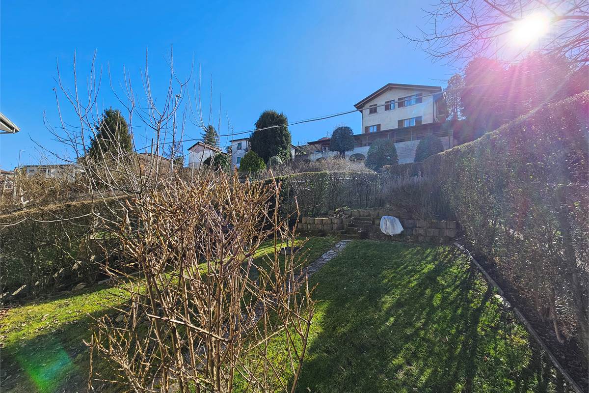 OTTIMO TRILOCALE CON GIARDINO