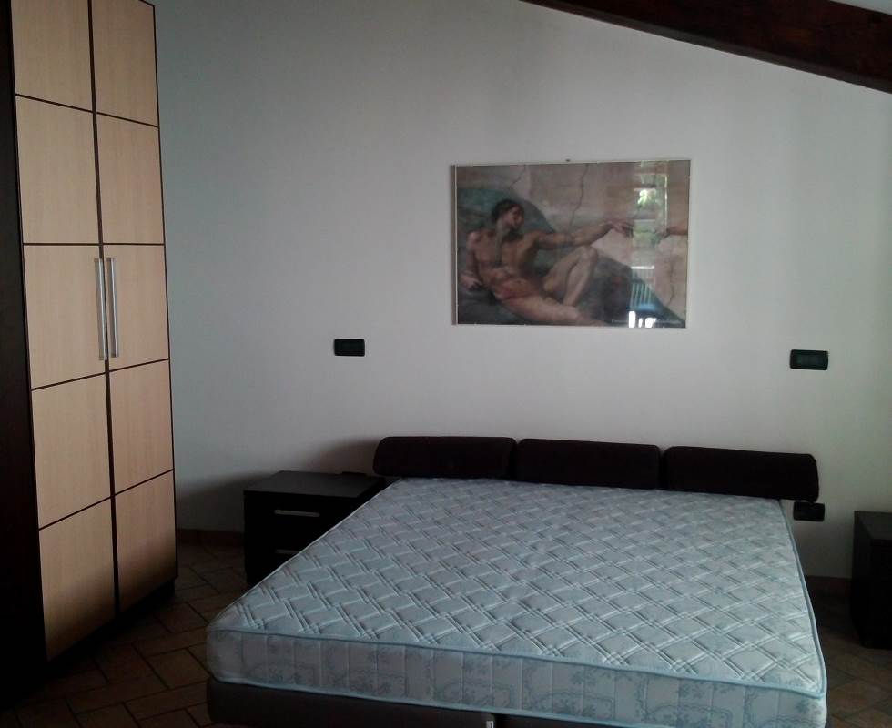 OTTIMO BILOCALE IN COMO CON BOX E TERRAZZO