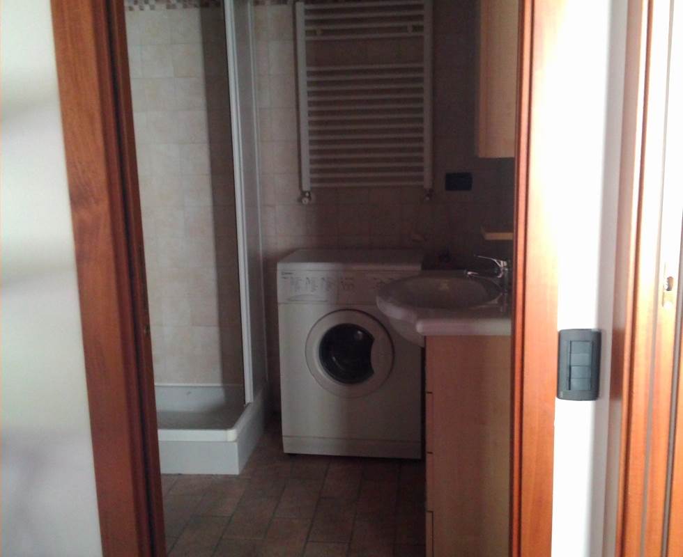 OTTIMO BILOCALE IN COMO CON BOX E TERRAZZO