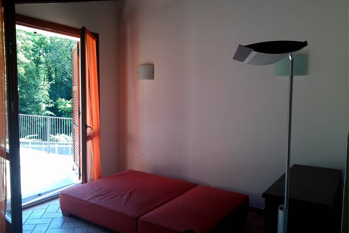 OTTIMO BILOCALE IN COMO CON BOX E TERRAZZO