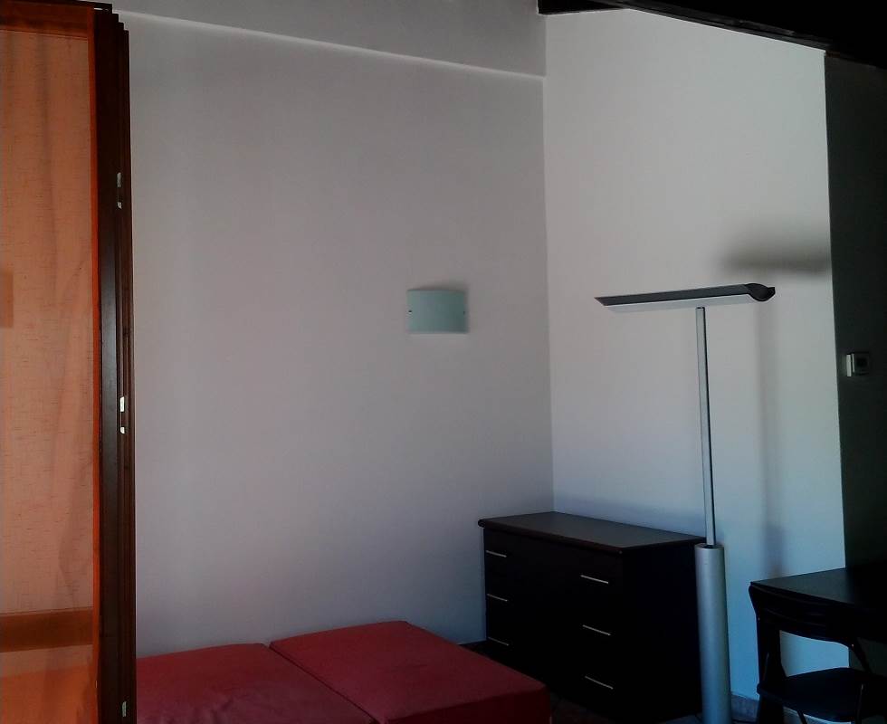 OTTIMO BILOCALE IN COMO CON BOX E TERRAZZO