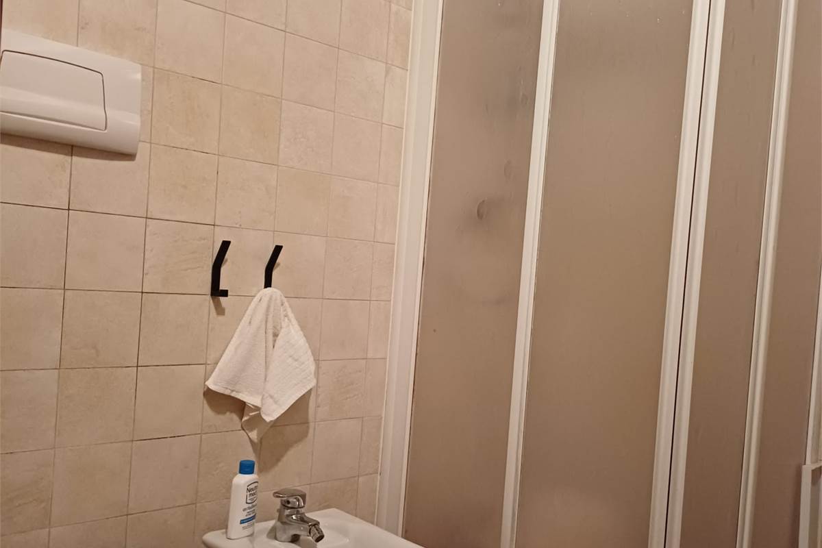 OTTIMO BILOCALE IN COMO CON BOX E TERRAZZO