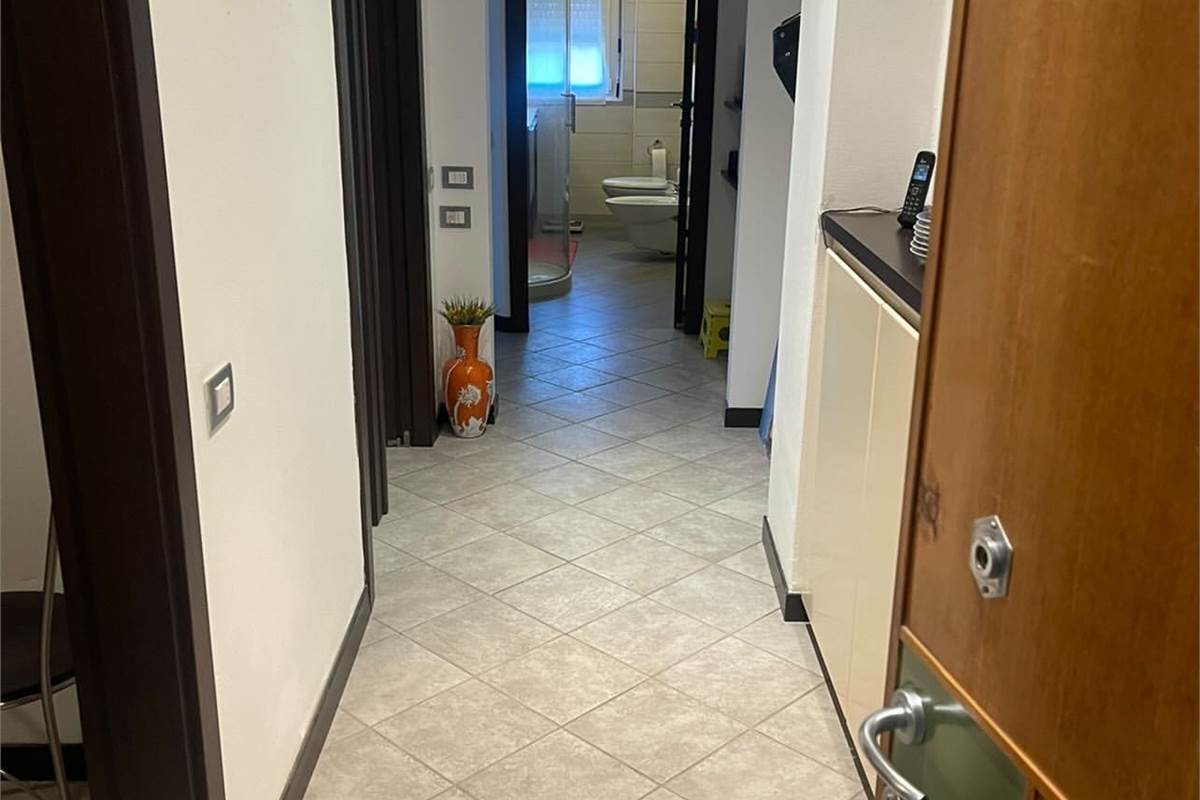 BELLISSIMO APPARTAMENTO ARREDATO A COMO