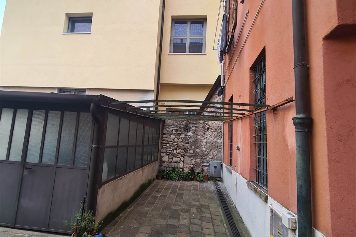 OTTIMO BILOCALE IN CENTRO STORICO