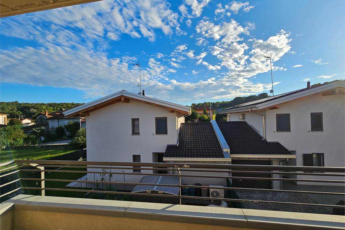 Trilocale recente con riscaldamento a pavimento e grande box doppio