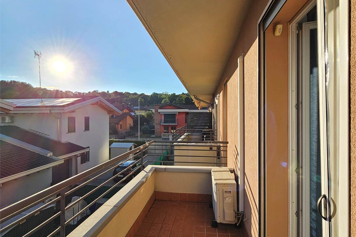 Trilocale recente con riscaldamento a pavimento e grande box doppio