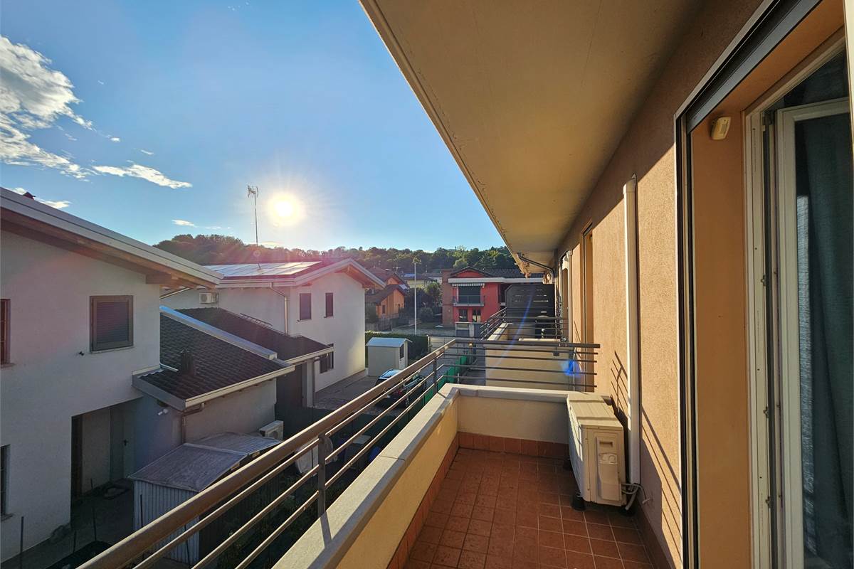 Trilocale recente con riscaldamento a pavimento e grande box doppio