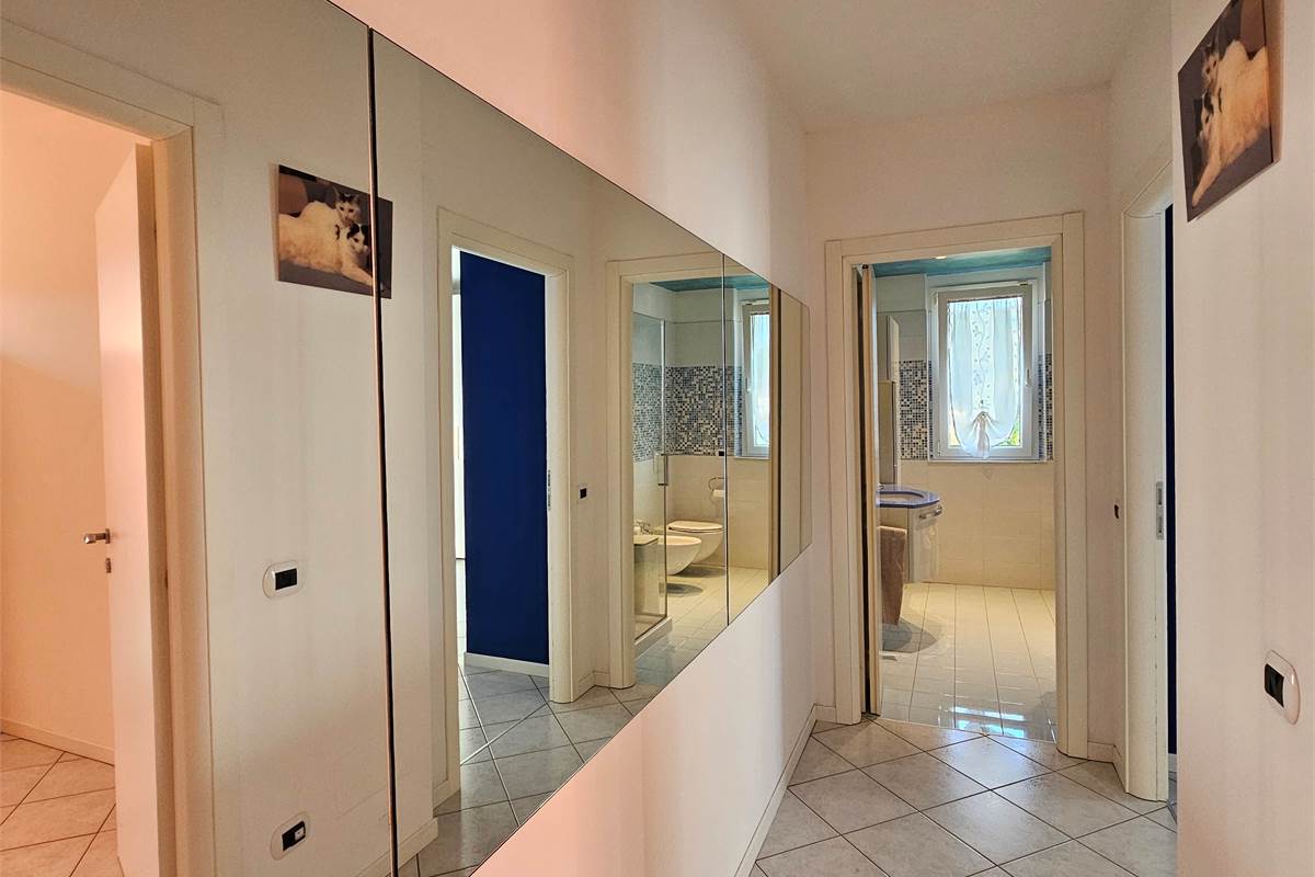 Trilocale recente con riscaldamento a pavimento e grande box doppio