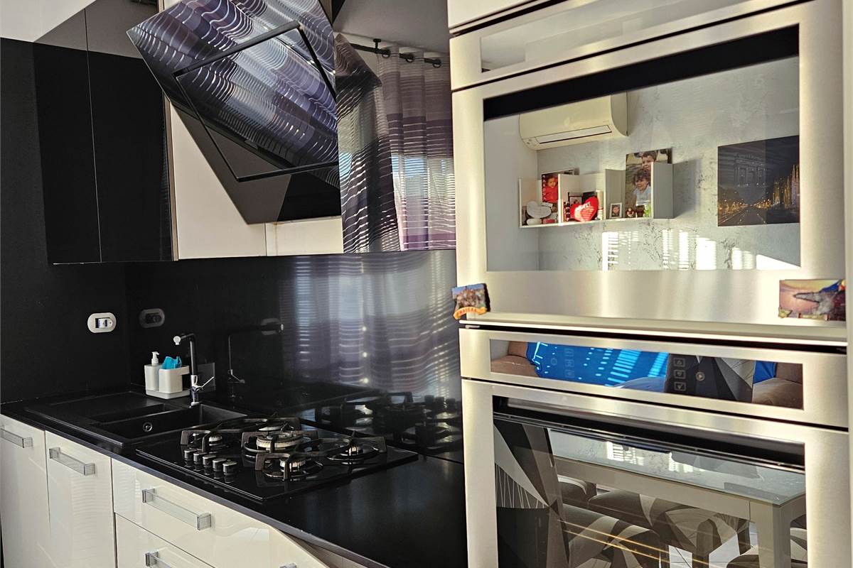 Trilocale recente con riscaldamento a pavimento e grande box doppio