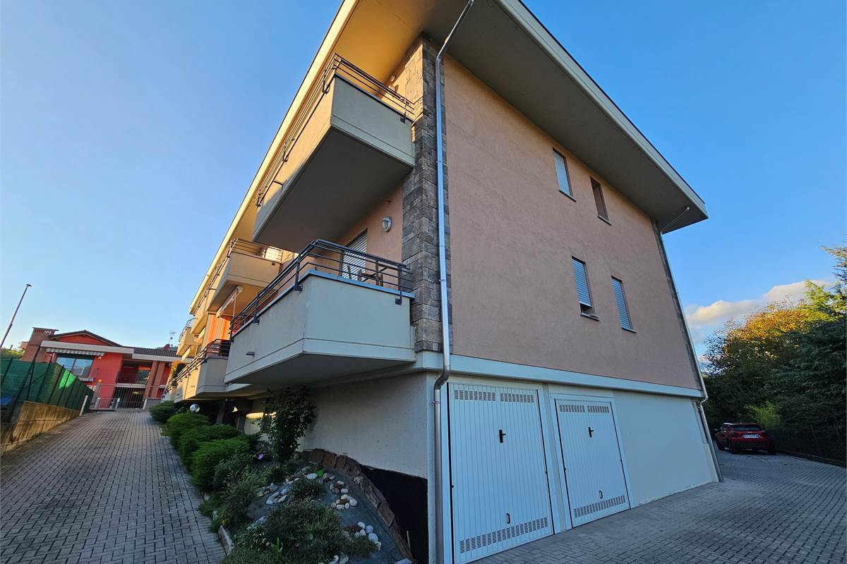 Trilocale recente con riscaldamento a pavimento e grande box doppio