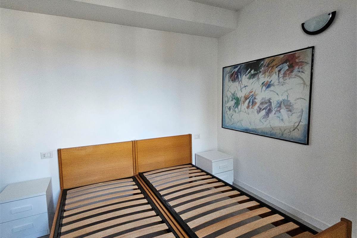 Appartamento Ristrutturato e Arredato in Affitto in Via Dante