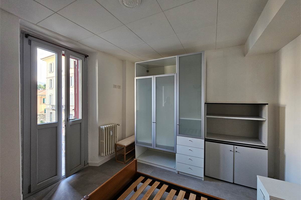 Appartamento Ristrutturato e Arredato in Affitto in Via Dante