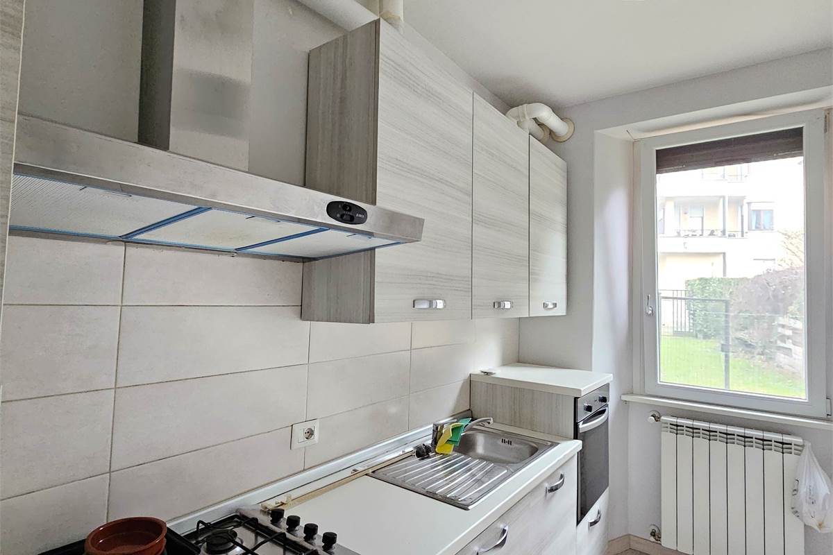 Appartamento ristrutturato e arredato a nuovo in zona tranquilla e servita