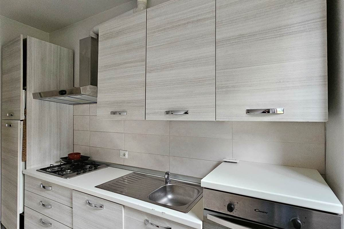 Appartamento ristrutturato e arredato a nuovo in zona tranquilla e servita