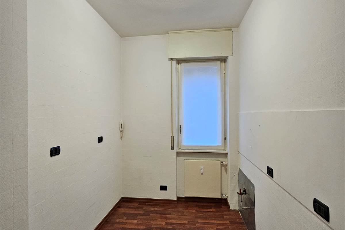 Ufficio di rappresentanza fronte lago in palazzo signorile