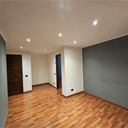 Ufficio di rappresentanza fronte lago in palazzo signorile