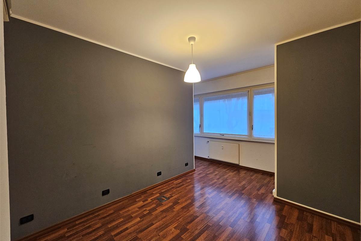 Ufficio di rappresentanza fronte lago in palazzo signorile