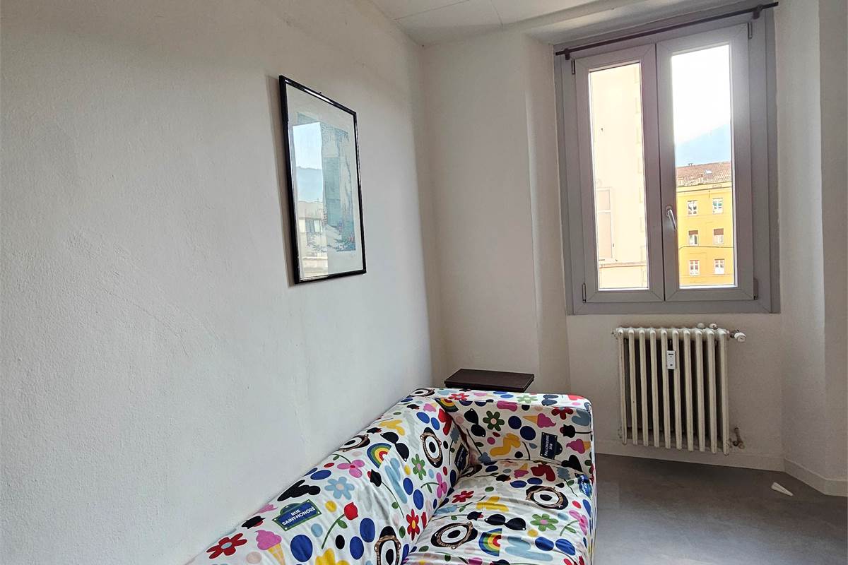 Appartamento Ristrutturato e Arredato in Affitto in Via Dante