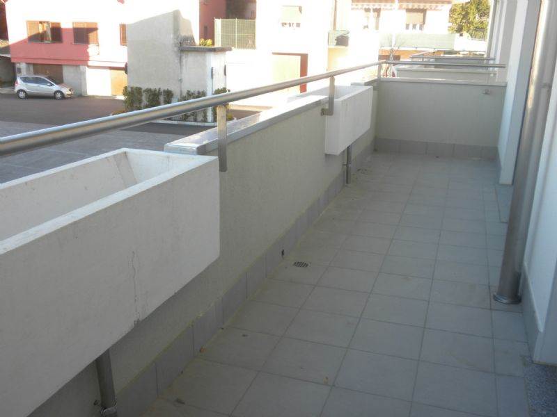 Bilocale luminoso con balcone e box in contesto tranquillo con ascensore