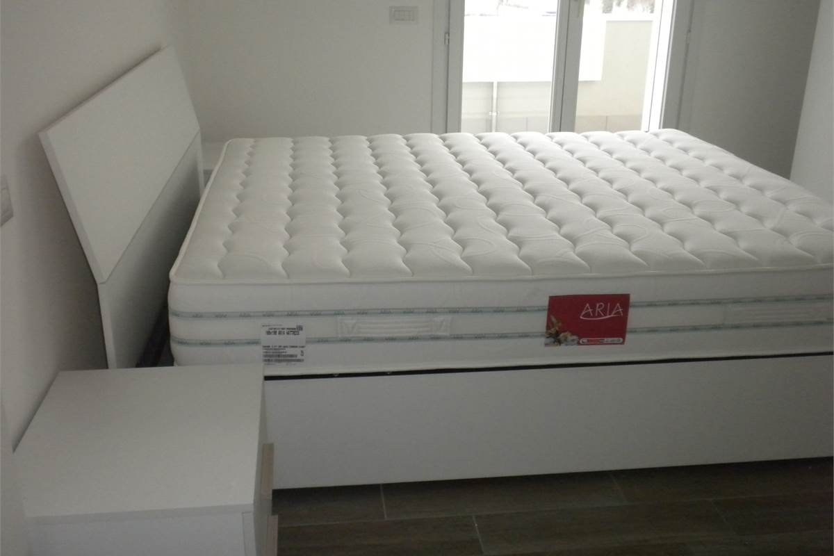 Bilocale luminoso con balcone e box in contesto tranquillo con ascensore