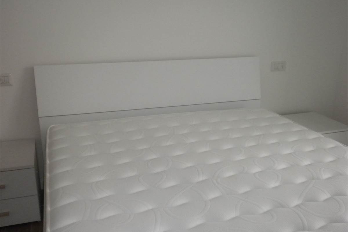 Bilocale luminoso con balcone e box in contesto tranquillo con ascensore