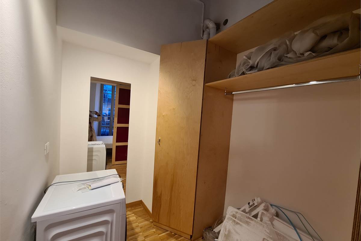  Monolocale con balconcino in centro storico a due passi dal lago