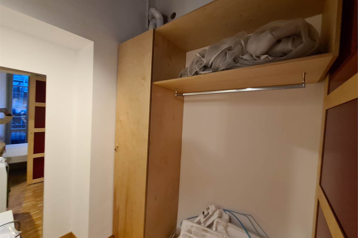  Monolocale con balconcino in centro storico a due passi dal lago