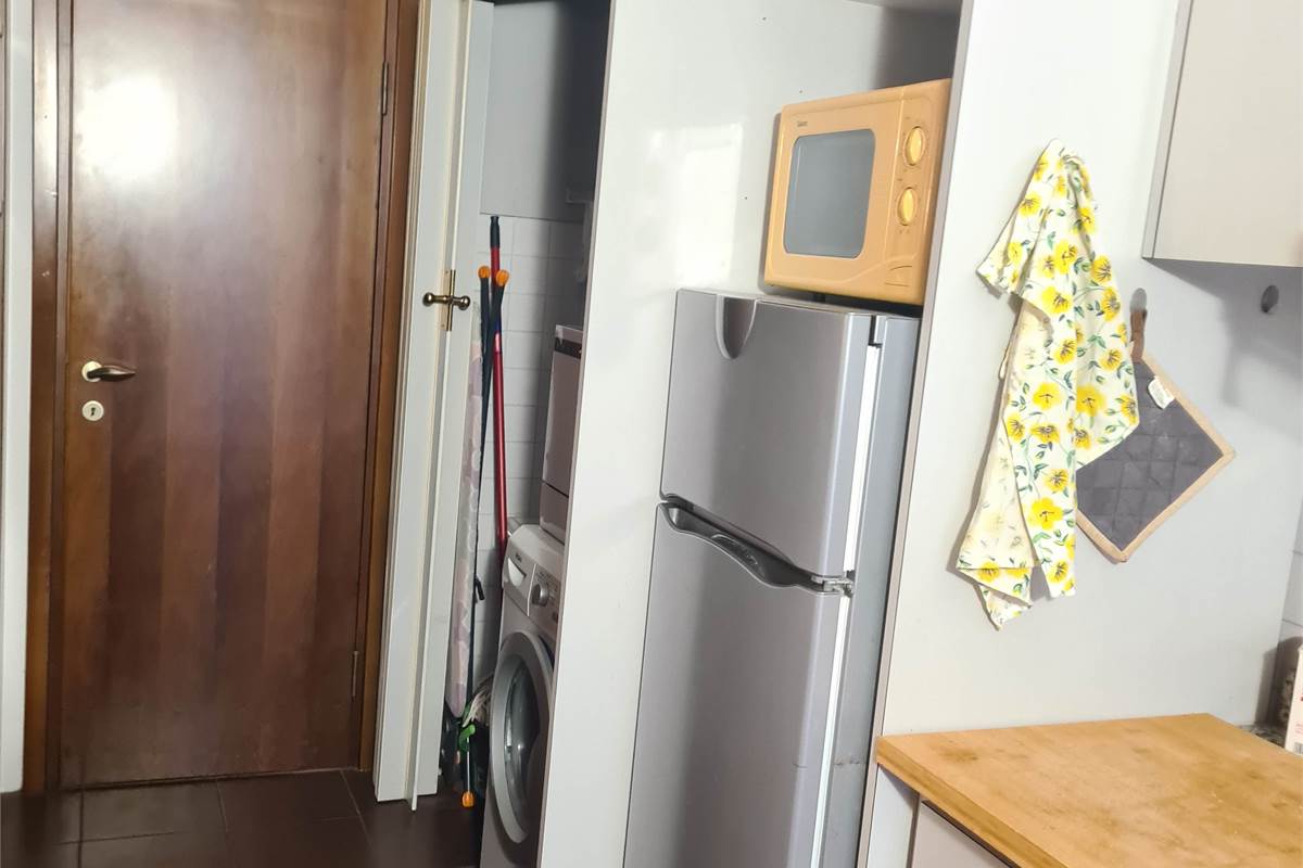 Bilocale arredato e luminoso con balcone in contesto curato