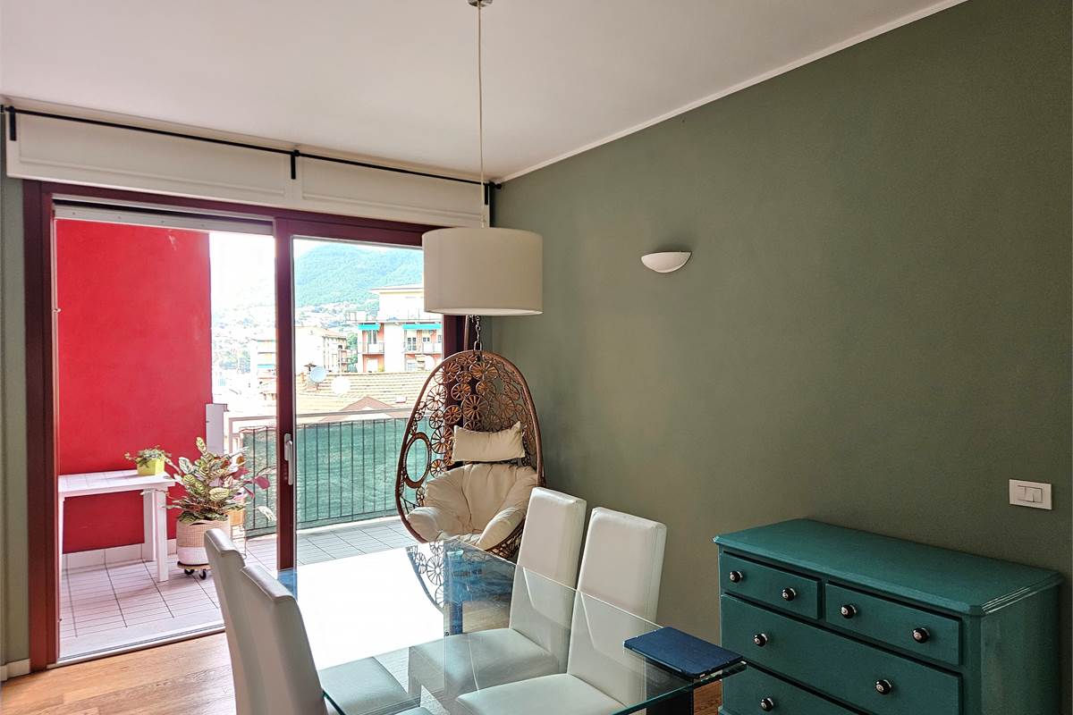 Splendido trilocale arredato con terrazzo e box doppio in zona strategica