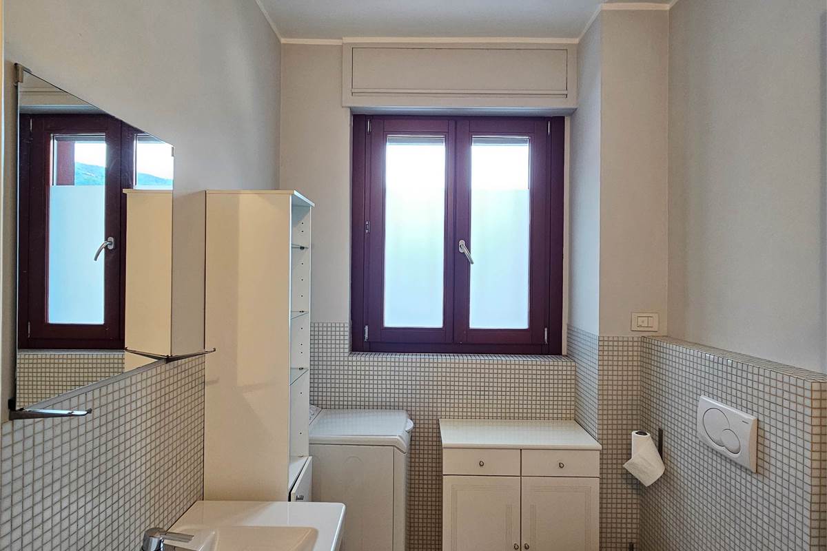 Splendido trilocale arredato con terrazzo e box doppio in zona strategica