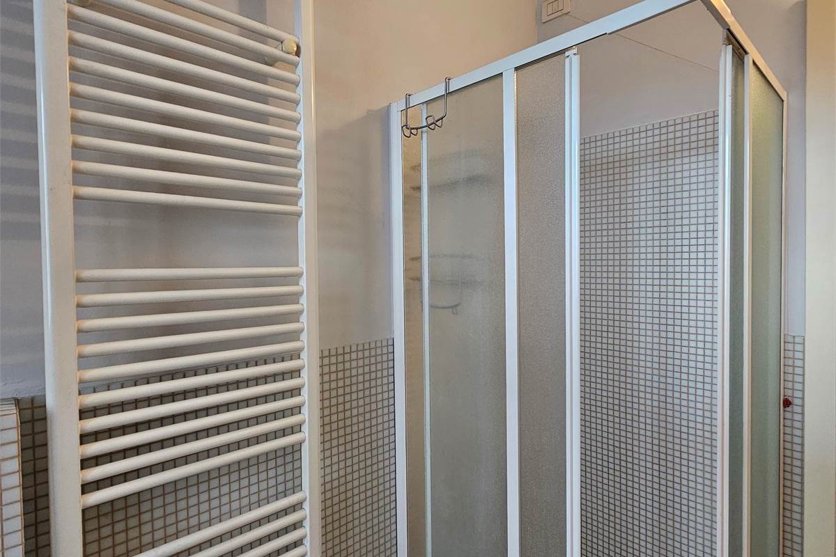 Splendido trilocale arredato con terrazzo e box doppio in zona strategica