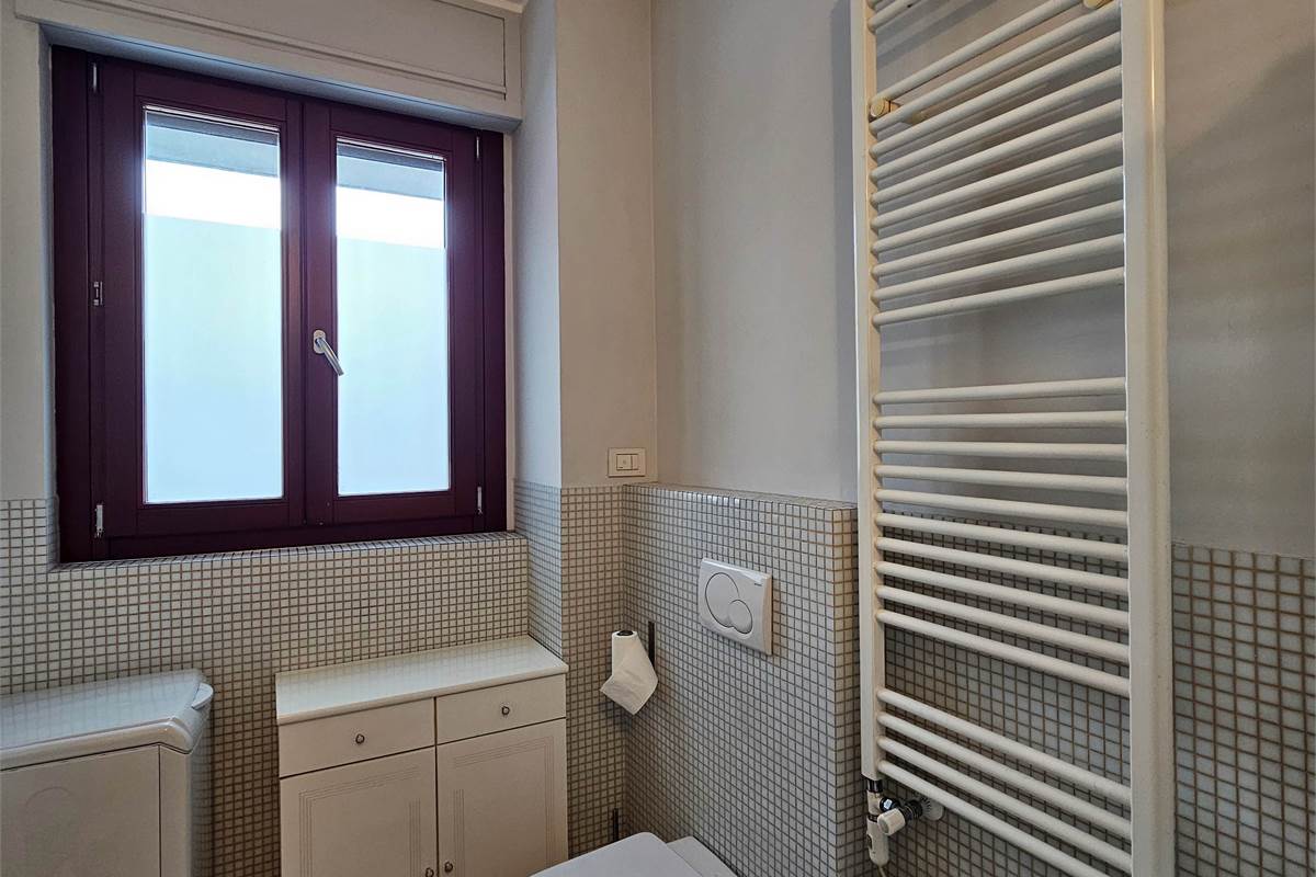 Splendido trilocale arredato con terrazzo e box doppio in zona strategica