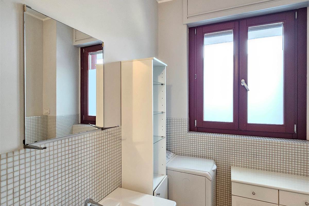 Splendido trilocale arredato con terrazzo e box doppio in zona strategica