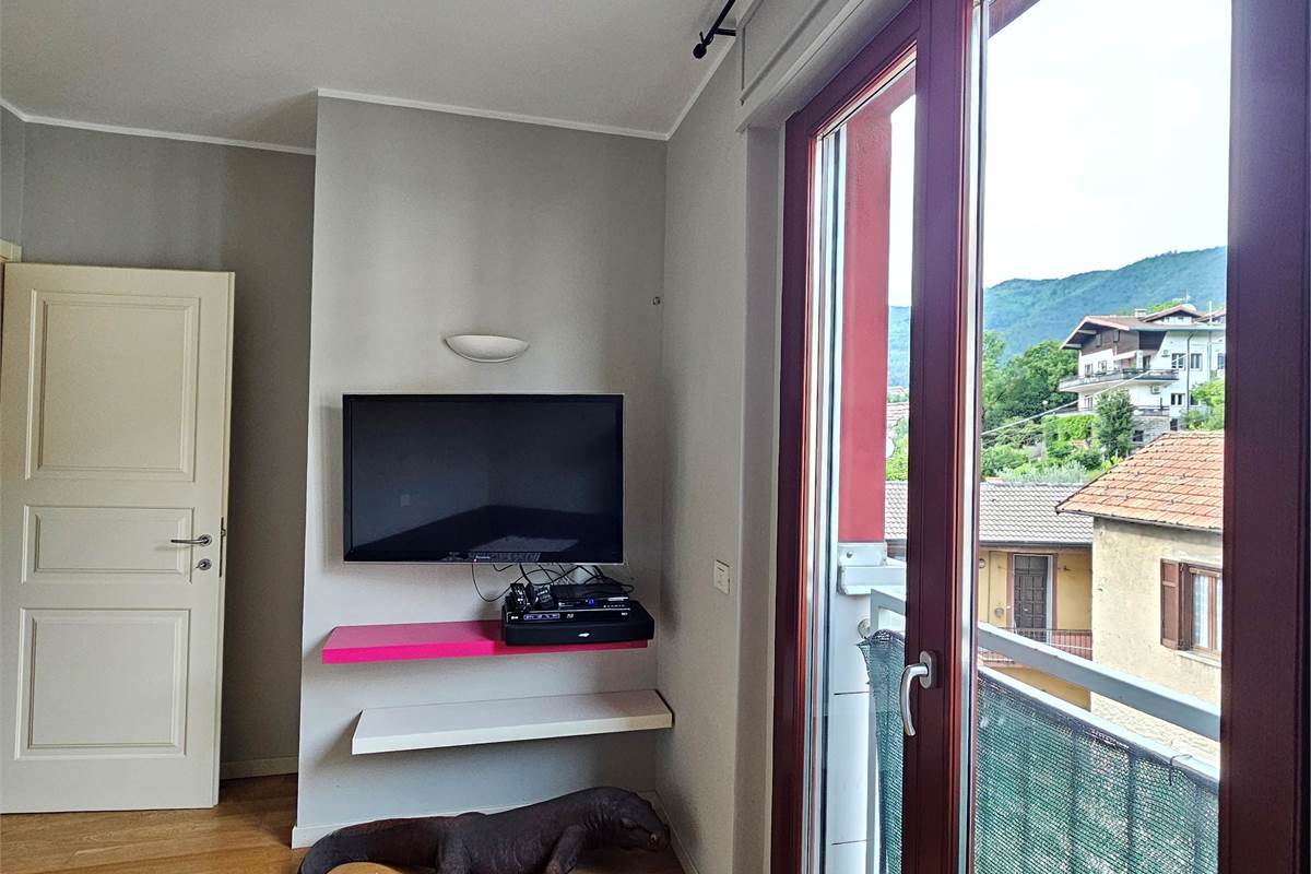 Splendido trilocale arredato con terrazzo e box doppio in zona strategica