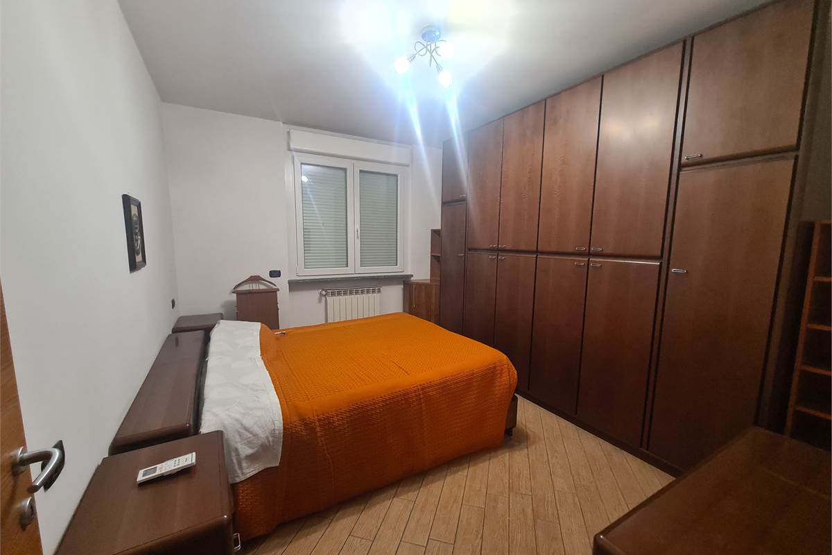 Ampio e luminoso trilocale al quarto piano con terrazzino e box
