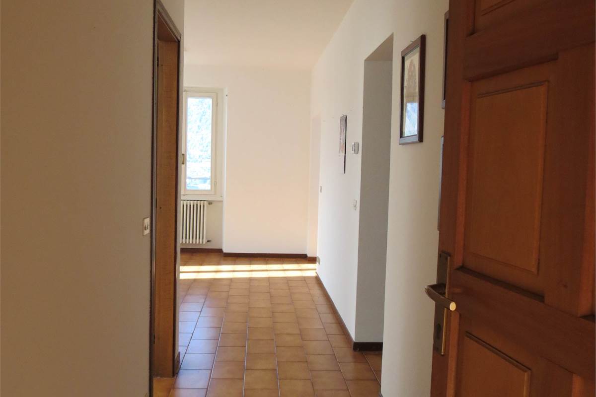 Immobile indipendente con vista lago