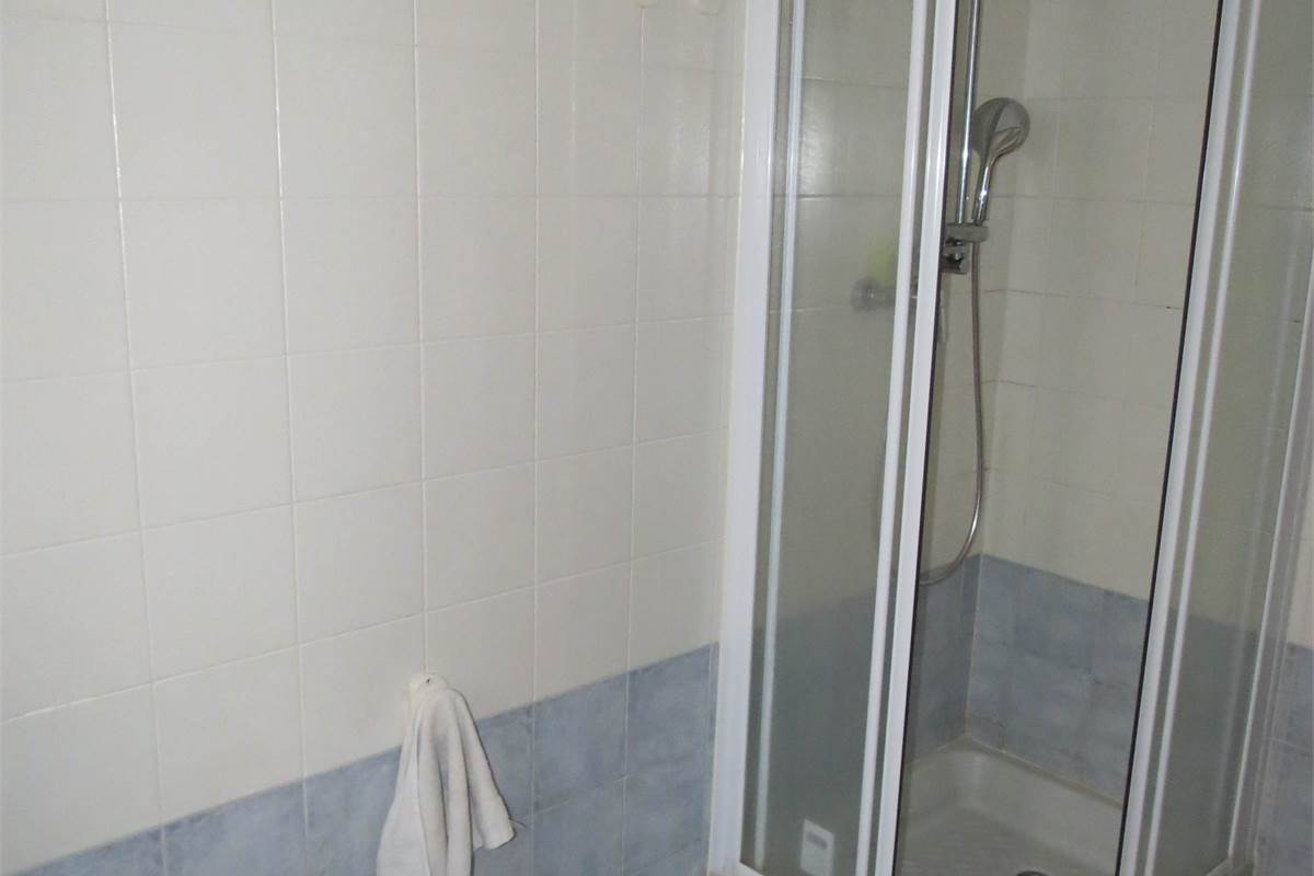 Immobile indipendente con vista lago